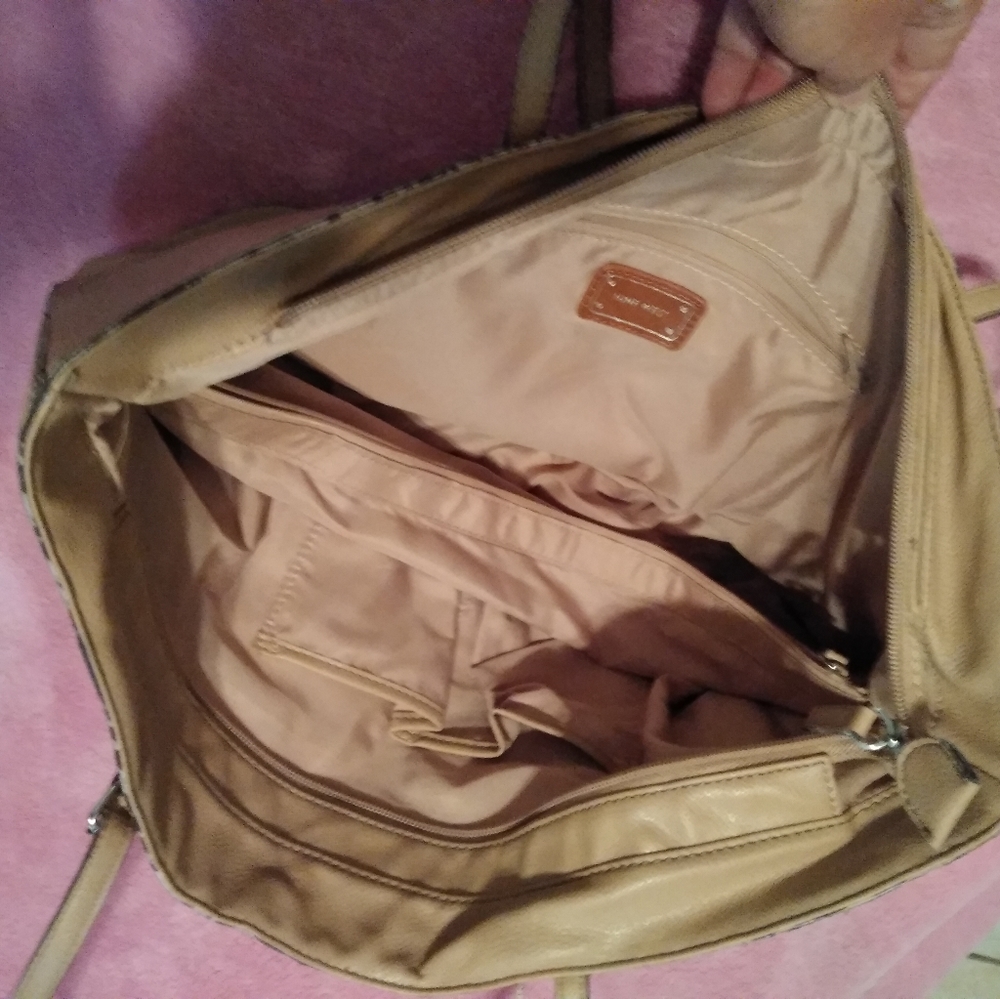 Purse - Picture 2 of 2